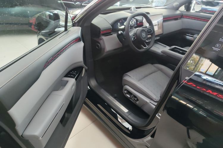 Used Zeekr 7X 2025 100 kWh Long-Range Rear-Wheel Drive with Intelligent Driving Features Interior 3