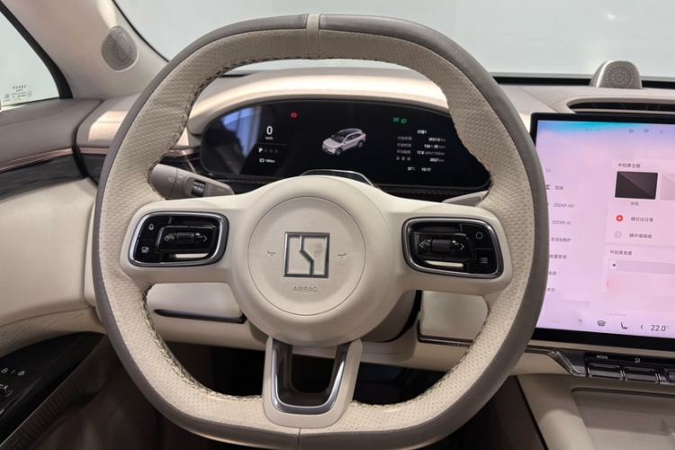 Used Zeekr 7X 2025 100 kWh Long-Range Rear-Wheel Drive with Intelligent Driving Features Interior 4