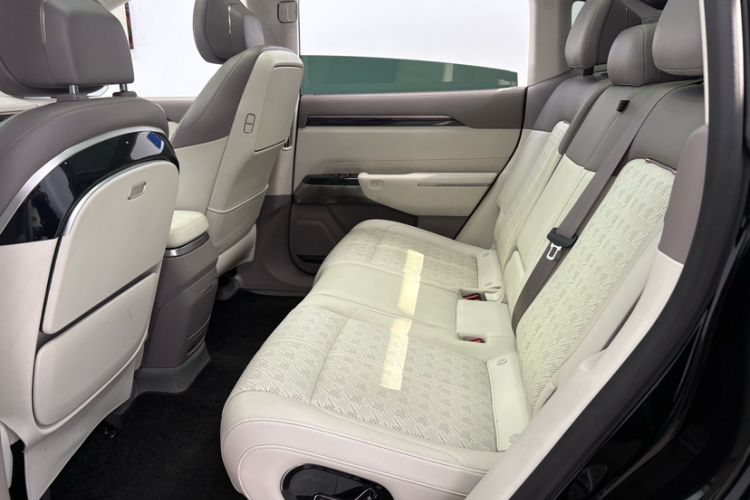 Used Zeekr 7X 2025 100 kWh Long-Range Rear-Wheel Drive with Intelligent Driving Features Interior 9