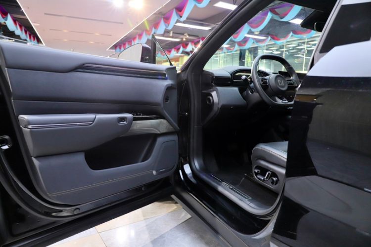 Used Zeekr 7X 2025 100 kWh Long-Range Rear-Wheel Drive with Intelligent Driving Features Interior 9