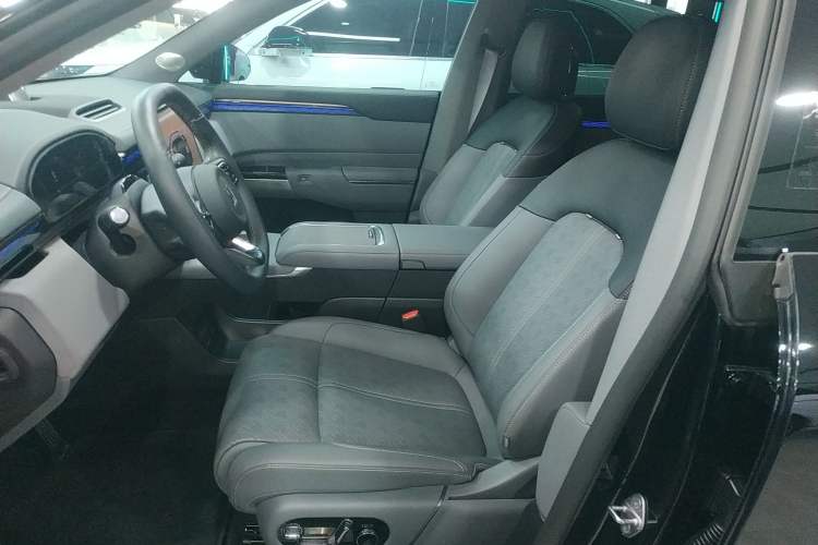 Used Zeekr 7X 2025 75 kWh Rear-Wheel Drive Intelligent Driving Version Left Front Seat
