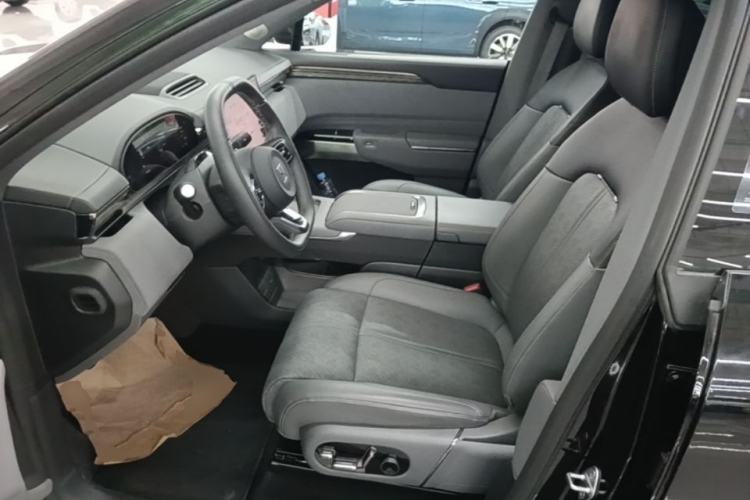 Used Zeekr 7X 2025 100 kWh Long-Range Rear-Wheel Drive with Intelligent Driving Features Left Front Seat