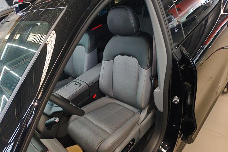 Used Zeekr 7X 2025 100 kWh Long-Range Rear-Wheel Drive with Intelligent Driving Features Left Front Seat