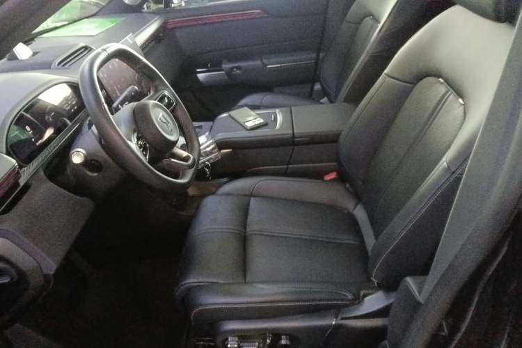 Used Zeekr 7X 2025 100 kWh Long-Range Rear-Wheel Drive with Intelligent Driving Features Left Front Seat