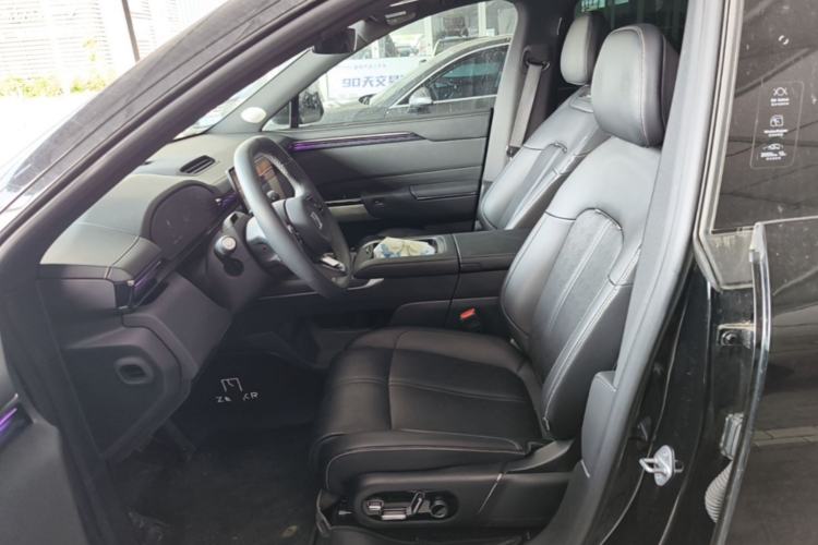 Used Zeekr 7X 2025 100kWh Long-Range All-Wheel Drive Intelligent Driving Version Left Front Seat