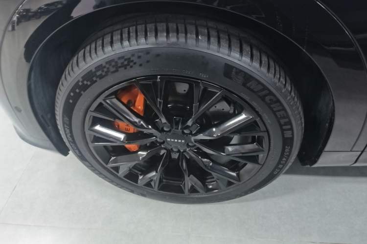Used Zeekr 7X 2025 100 kWh Long-Range Rear-Wheel Drive with Intelligent Driving Features Left Front Wheel Hub