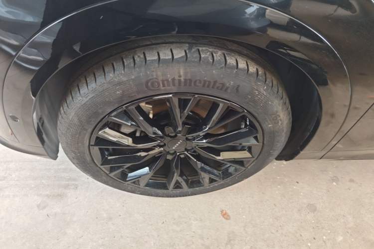 Used Zeekr 7X 2025 75 kWh Rear-Wheel Drive Intelligent Driving Version Left Front Wheel Hub