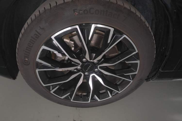 Used Zeekr 7X 2025 75 kWh Rear-Wheel Drive Intelligent Driving Version Left Front Wheel Hub