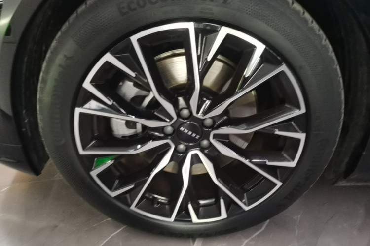 Used Zeekr 7X 2025 100kWh Long-Range All-Wheel Drive Intelligent Driving Version Left Front Wheel Hub