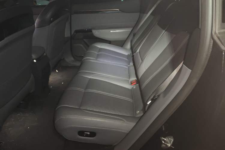 Used Zeekr 7X 2025 75 kWh Rear-Wheel Drive Intelligent Driving Version Left Rear Seat