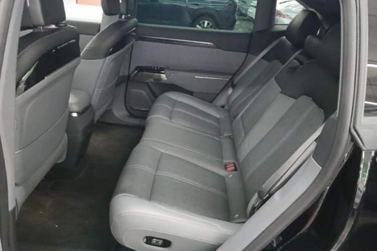 Used Zeekr 7X 2025 100 kWh Long-Range Rear-Wheel Drive with Intelligent Driving Features Left Rear Seat
