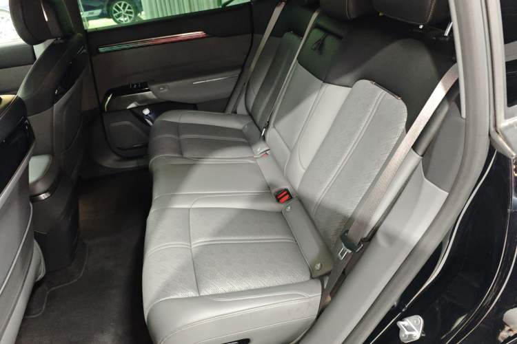 Used Zeekr 7X 2025 100 kWh Long-Range Rear-Wheel Drive with Intelligent Driving Features Left Rear Seat