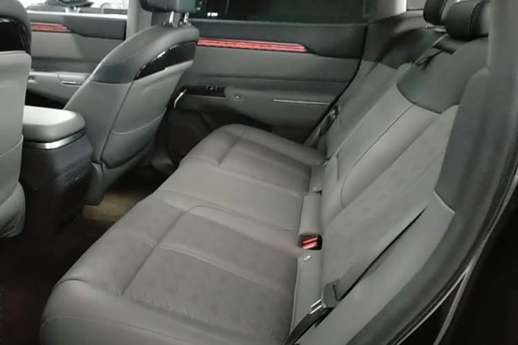 Used Zeekr 7X 2025 75 kWh Rear-Wheel Drive Intelligent Driving Version Left Rear Seat