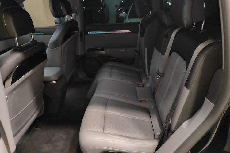 Used Zeekr 7X 2025 100kWh Long-Range All-Wheel Drive Intelligent Driving Version Left Rear Seat