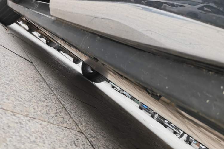 Used Zeekr 7X 2025 75 kWh Rear-Wheel Drive Intelligent Driving Version Left Side Sill
