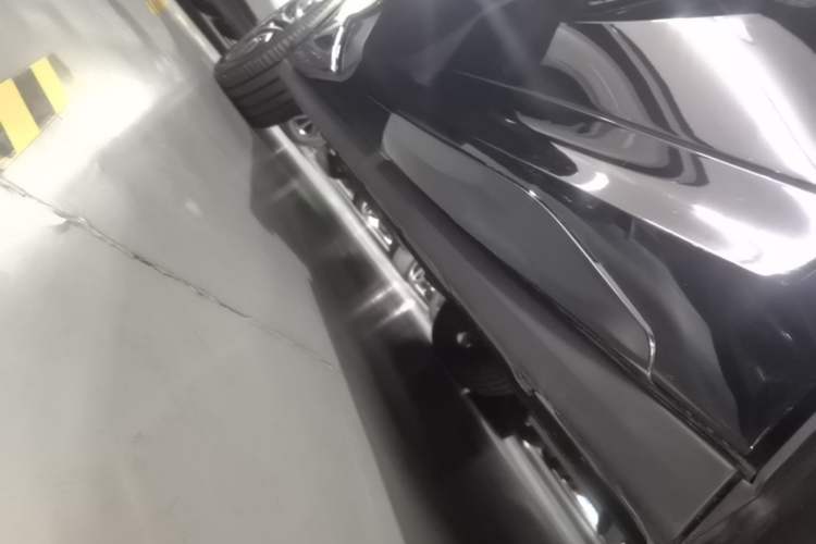 Used Zeekr 7X 2025 100 kWh Long-Range Rear-Wheel Drive with Intelligent Driving Features Left Side Sill