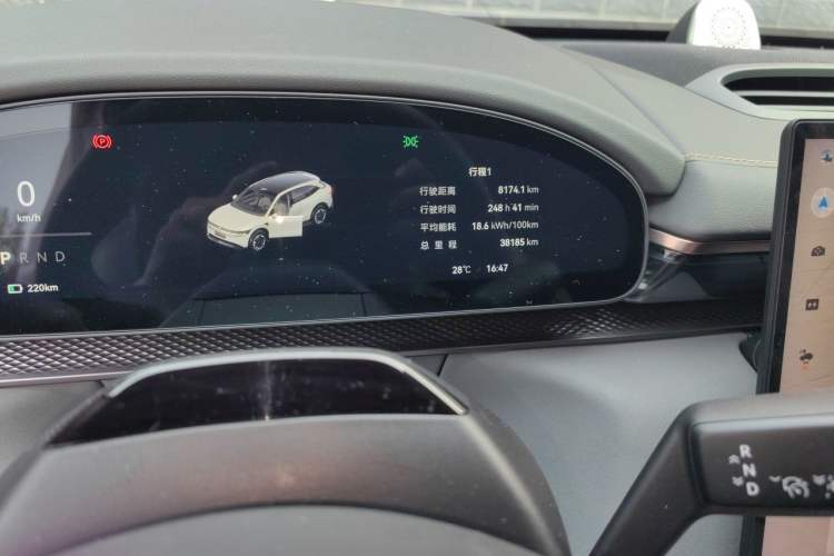 Used Zeekr 7X 2025 75 kWh Rear-Wheel Drive Intelligent Driving Version Odometer Close Up