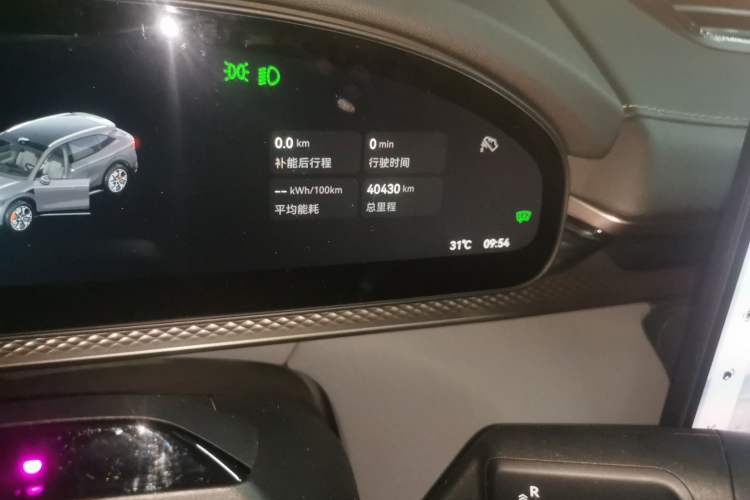 Used Zeekr 7X 2025 75 kWh Rear-Wheel Drive Intelligent Driving Version Odometer Close Up