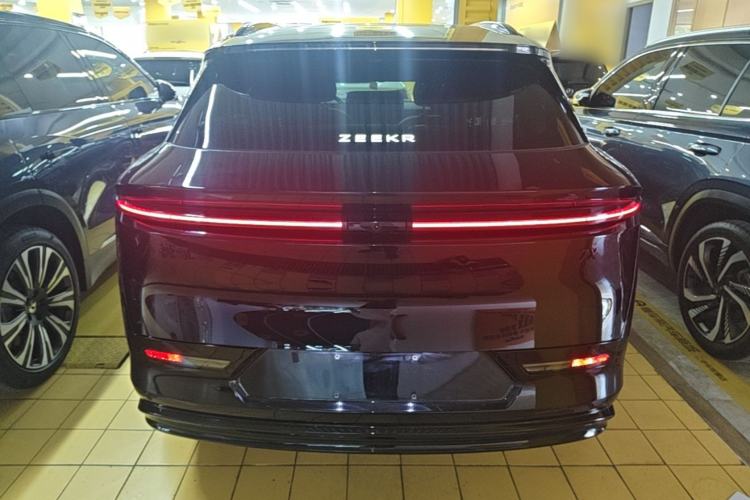 Used Zeekr 7X 2025 100 kWh Long-Range Rear-Wheel Drive with Intelligent Driving Features Rear
