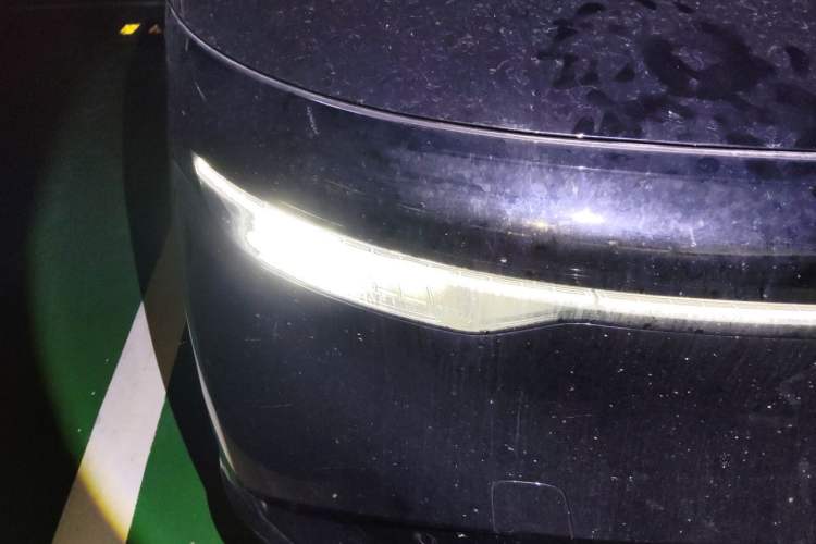 Used Zeekr 7X 2025 75 kWh Rear-Wheel Drive Intelligent Driving Version Right Front Headlight