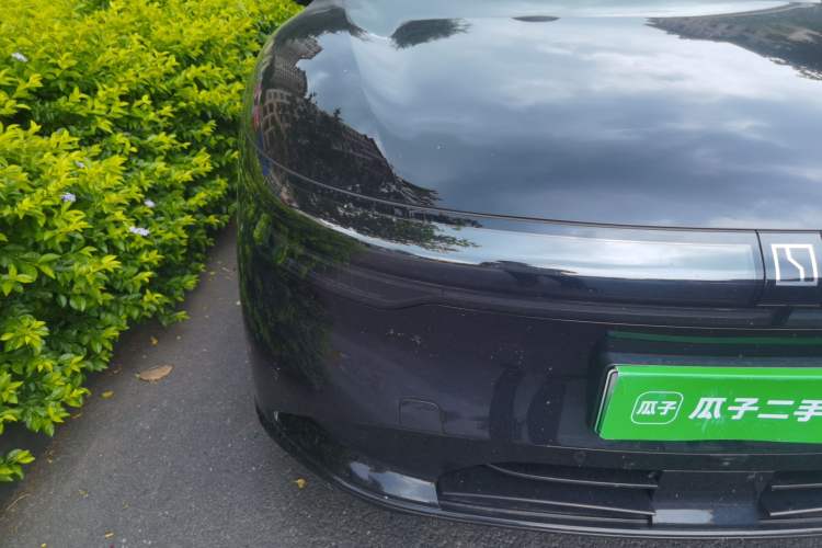 Used Zeekr 7X 2025 100 kWh Long-Range Rear-Wheel Drive with Intelligent Driving Features Right Front Headlight