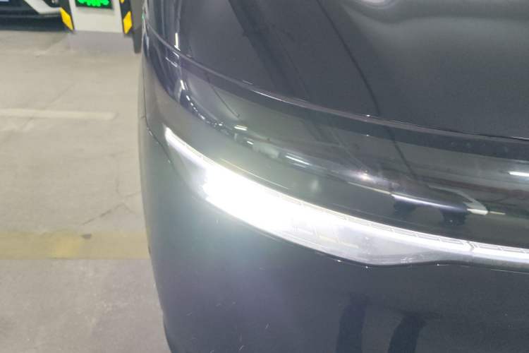 Used Zeekr 7X 2025 75 kWh Rear-Wheel Drive Intelligent Driving Version Right Front Headlight