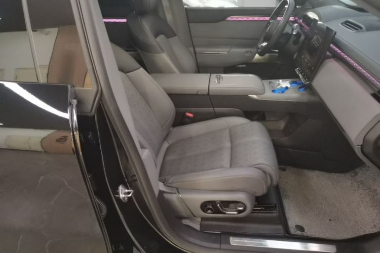 Used Zeekr 7X 2025 100kWh Long-Range All-Wheel Drive Intelligent Driving Version Right Front Seat
