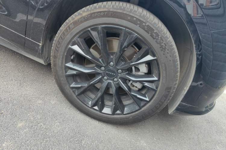 Used Zeekr 7X 2025 75 kWh Rear-Wheel Drive Intelligent Driving Version Right Front Wheel Hub