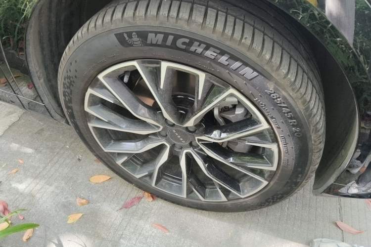 Used Zeekr 7X 2025 75 kWh Rear-Wheel Drive Intelligent Driving Version Right Front Wheel Hub