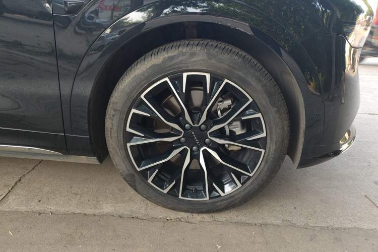 Used Zeekr 7X 2025 75 kWh Rear-Wheel Drive Intelligent Driving Version Right Front Wheel Hub