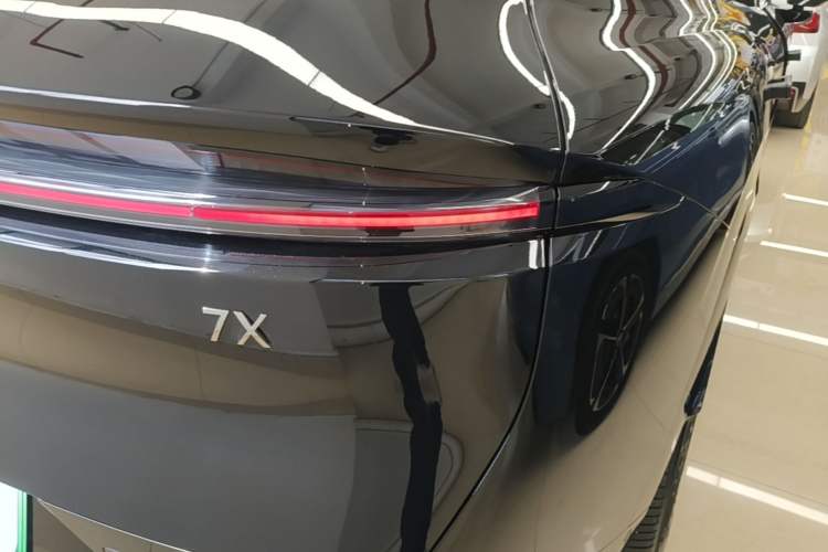 Used Zeekr 7X 2025 75 kWh Rear-Wheel Drive Intelligent Driving Version Right Rear Taillight
