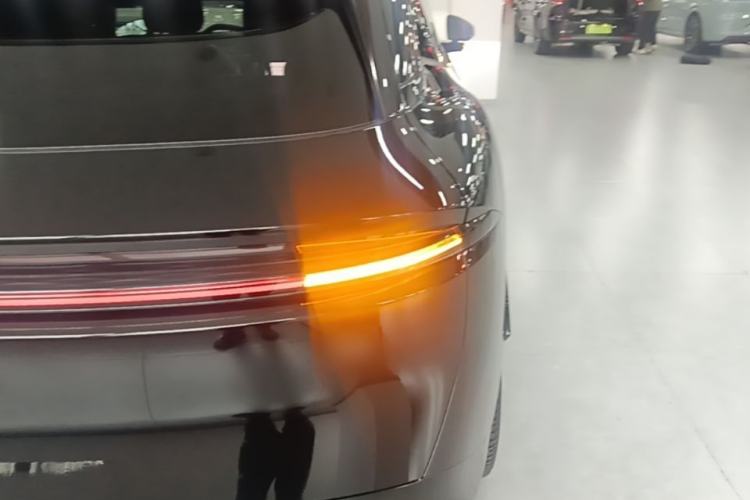 Used Zeekr 7X 2025 75 kWh Rear-Wheel Drive Intelligent Driving Version Right Rear Taillight