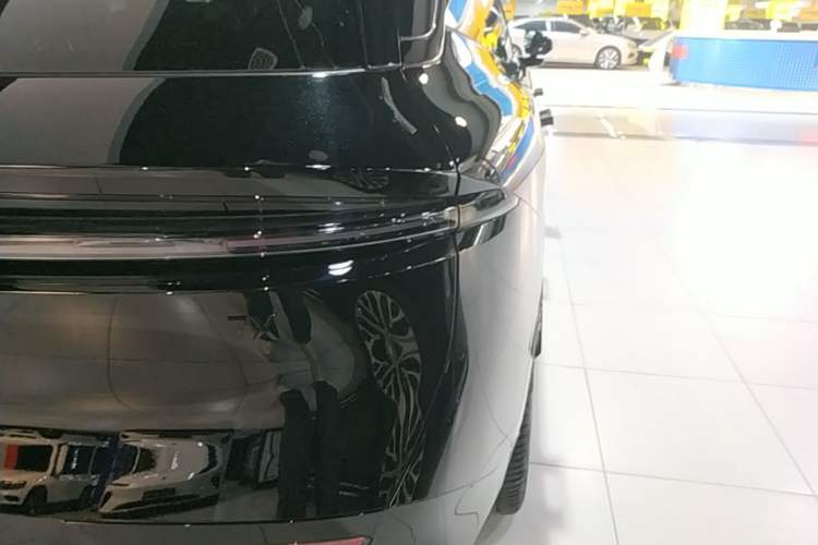 Used Zeekr 7X 2025 100 kWh Long-Range Rear-Wheel Drive with Intelligent Driving Features Right Rear Taillight
