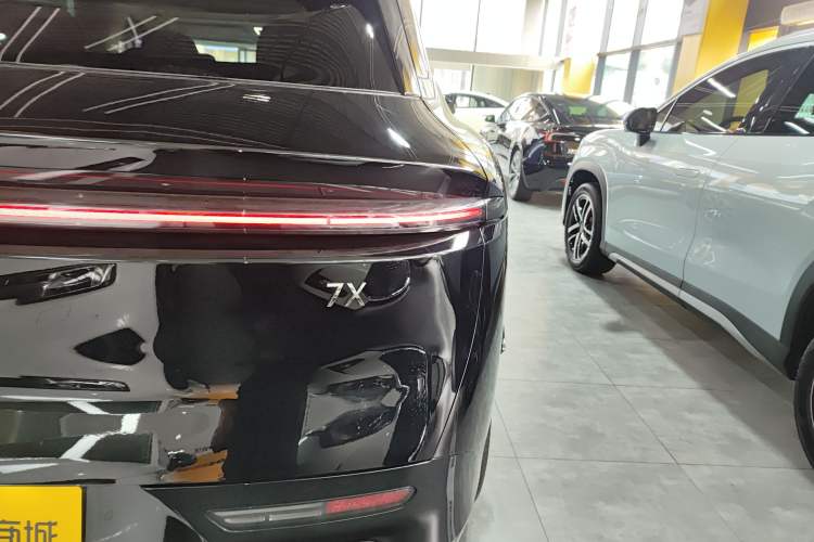 Used Zeekr 7X 2025 75 kWh Rear-Wheel Drive Intelligent Driving Version Right Rear Taillight