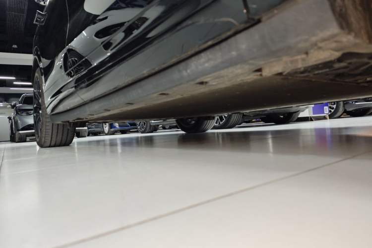Used Zeekr 7X 2025 100 kWh Long-Range Rear-Wheel Drive with Intelligent Driving Features Right Side Sill