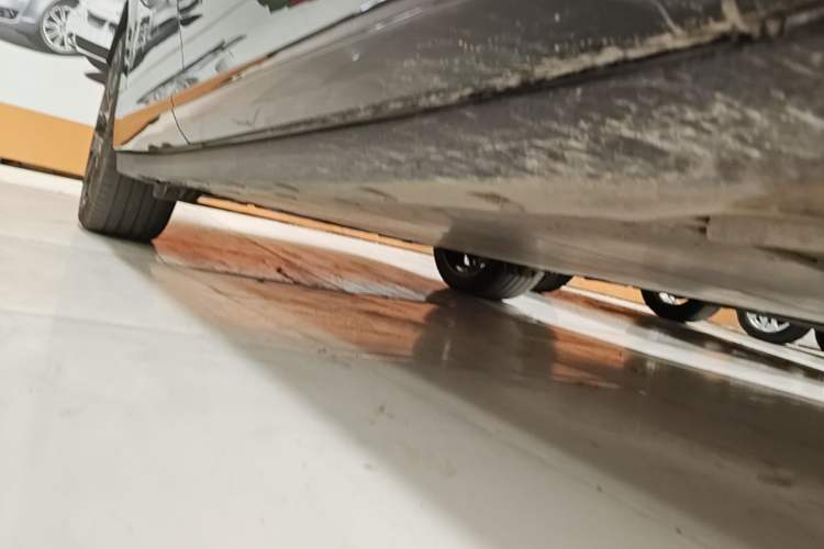 Used Zeekr 7X 2025 75 kWh Rear-Wheel Drive Intelligent Driving Version Right Side Sill