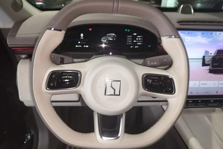 Used Zeekr 7X 2025 100kWh Long-Range All-Wheel Drive Intelligent Driving Version Steering Wheel