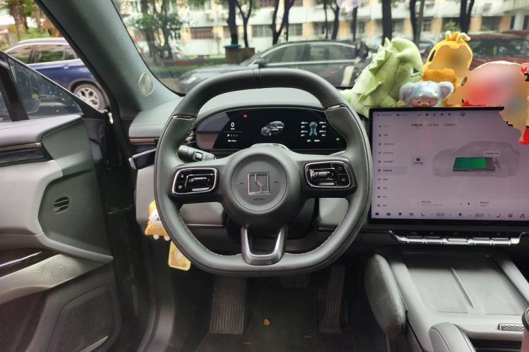 Used Zeekr 7X 2025 100 kWh Long-Range Rear-Wheel Drive with Intelligent Driving Features Steering Wheel