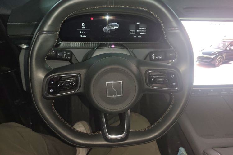 Used Zeekr 7X 2025 75 kWh Rear-Wheel Drive Intelligent Driving Version Steering Wheel