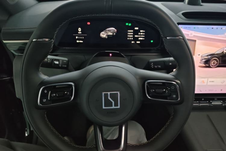 Used Zeekr 7X 2025 100 kWh Long-Range Rear-Wheel Drive with Intelligent Driving Features Steering Wheel