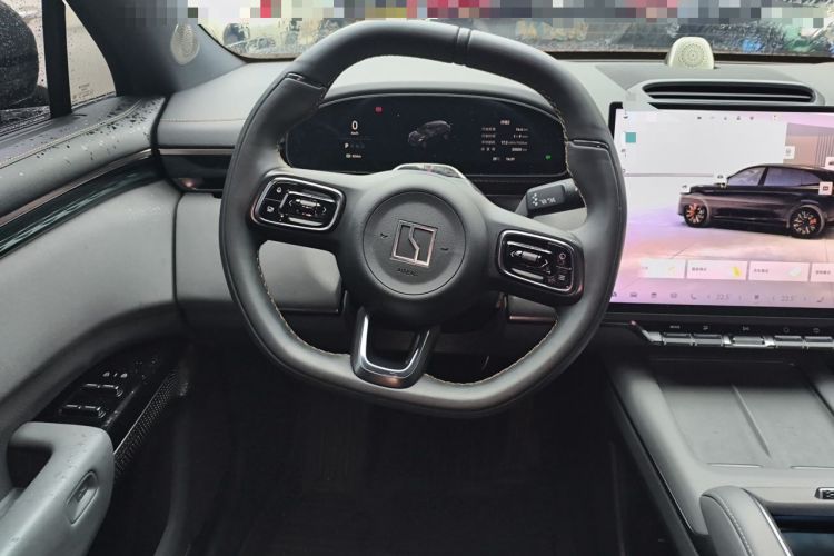 Used Zeekr 7X 2025 75 kWh Rear-Wheel Drive Intelligent Driving Version Steering Wheel