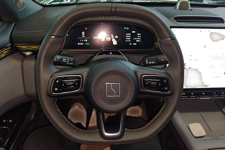 Used Zeekr 7X 2025 100 kWh Long-Range Rear-Wheel Drive with Intelligent Driving Features Steering Wheel