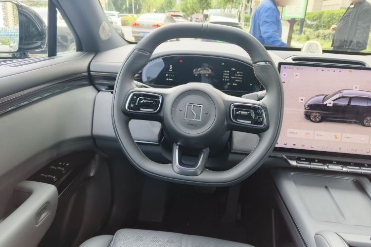 Used Zeekr 7X 2025 100 kWh Long-Range Rear-Wheel Drive with Intelligent Driving Features Steering Wheel