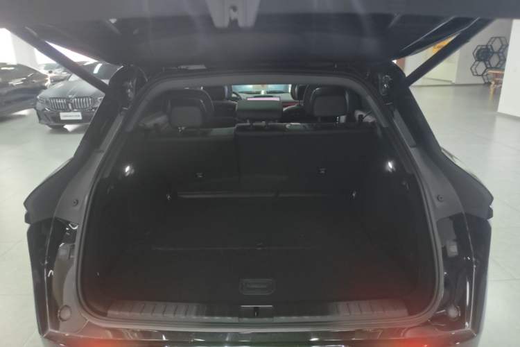 Used Zeekr 7X 2025 100 kWh Long-Range Rear-Wheel Drive with Intelligent Driving Features Trunk