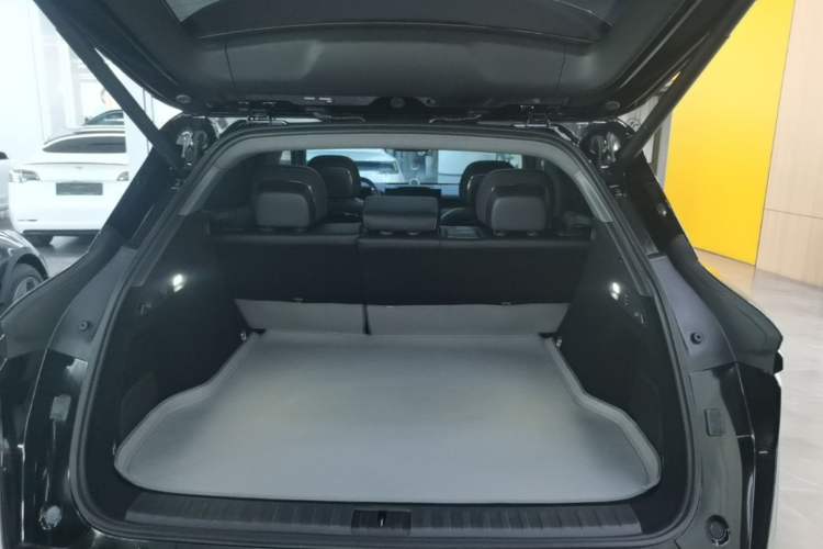 Used Zeekr 7X 2025 100kWh Long-Range All-Wheel Drive Intelligent Driving Version Trunk