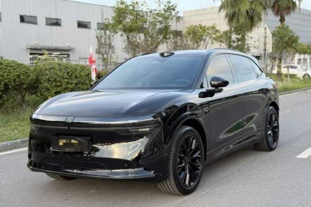 Used Zeekr 7X 2025 100 kWh Long-Range Rear-Wheel Drive with Intelligent Driving Features