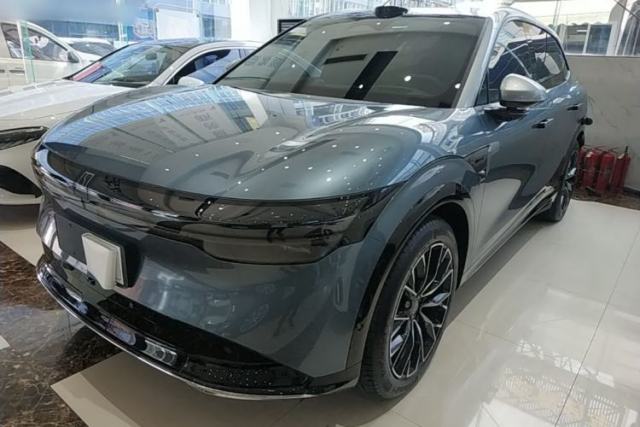 Used Zeekr 7X 2025 100 kWh Long-Range Rear-Wheel Drive with Intelligent Driving Features
