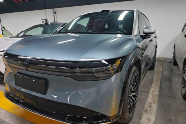 Used Zeekr 7X 2025 100 kWh Long-Range Rear-Wheel Drive with Intelligent Driving Features