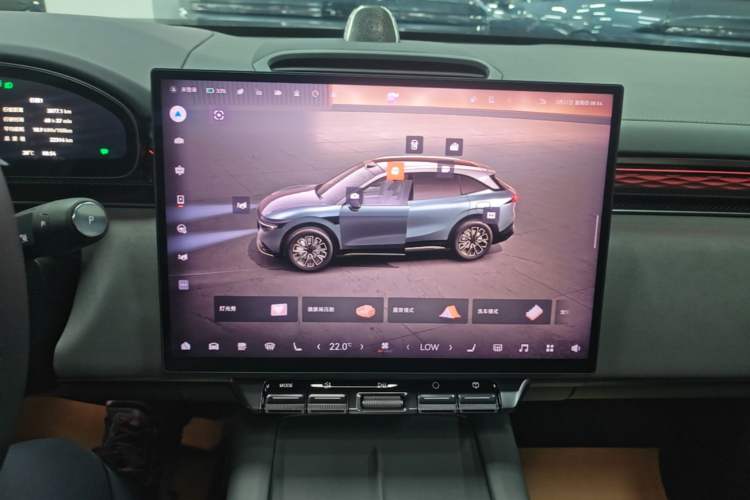 Used Zeekr 7X 2025 75 kWh Rear-Wheel Drive Intelligent Driving Version Audio And AC Panel