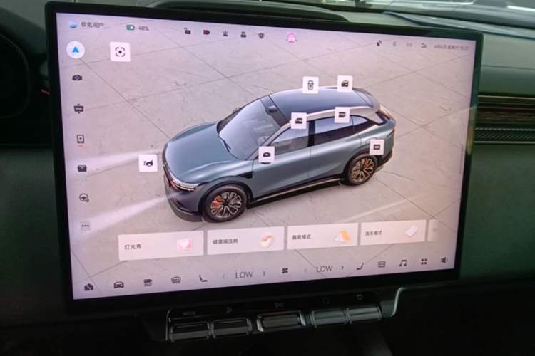Used Zeekr 7X 2025 75 kWh Rear-Wheel Drive Intelligent Driving Version Audio And AC Panel